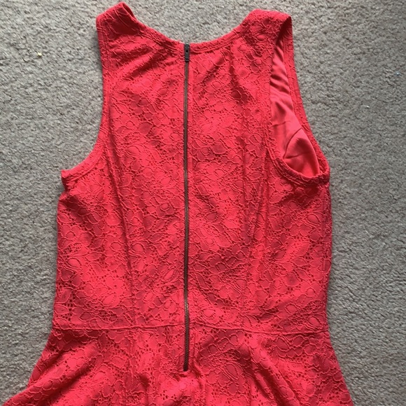 Women’s Dress - Picture 5 of 6